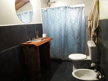 HERMOSA CABAÑA EN PASAJE PUERTO PATRIADA - CHUBUT