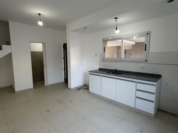 PH a estrenar, 3 ambientes, con cochera y patio