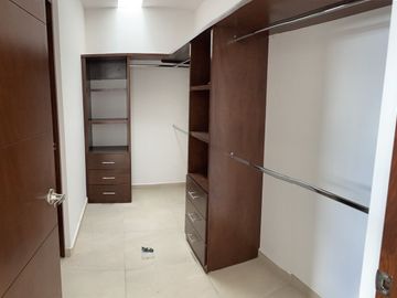CASA EN VENTA EN EL CONDADO CORREGIDORA QUERETARO