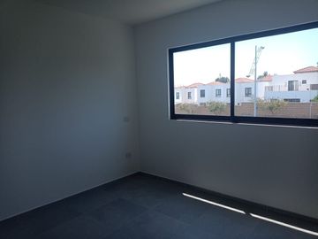 CASA EN VENTA EN SAN ISIDRO JURIQUILLA, QUERÉTARO