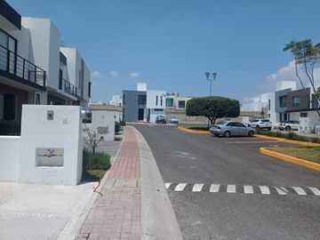 CASA EN VENTA EN SAN ISIDRO JURIQUILLA, QUERÉTARO