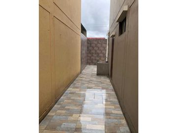 VENDO HERMOSA CASA EN URBANIZACIÓN SAN FELIPE