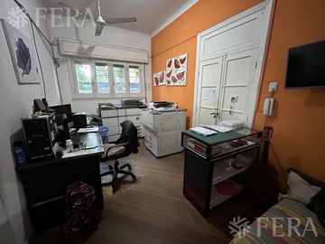 Venta de PH de 2 ambientes con cochera en Quilmes
