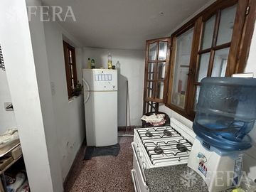 Venta de PH de 2 ambientes con cochera en Quilmes