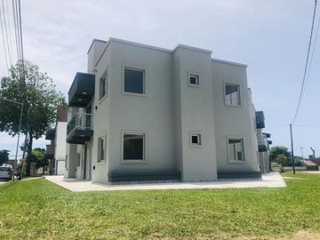 Dos ambientes con cochera a 4 cuadras del mar Mar de Ajó