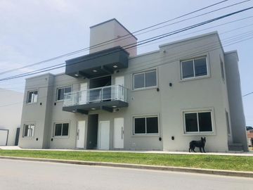 Dos ambientes con cochera a 4 cuadras del mar Mar de Ajó