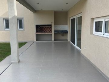 Casa en venta/alquiler Barrio Santa Ines Canning