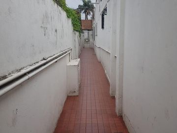 PH DE 2 AMBIENTES  CON PATIO Y TERRAZA EN BANFIELD