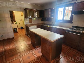 Casa - Venta -  La Lucila