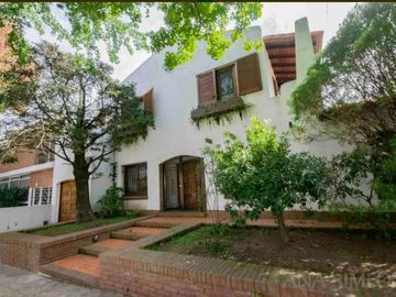 Casa - Venta -  La Lucila