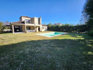 Casa en Canning (E. Echeverria)