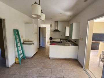 Casa en Canning (E. Echeverria)