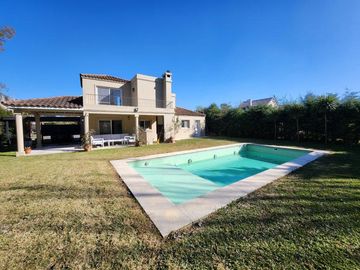 Casa en Canning (E. Echeverria)
