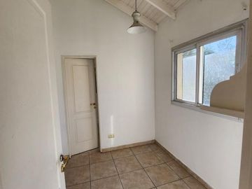 Casa en Canning (E. Echeverria)