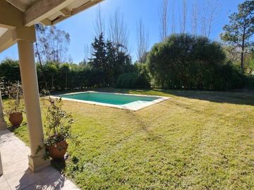 Casa en Canning (E. Echeverria)