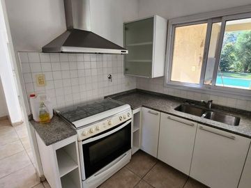 Casa en Canning (E. Echeverria)