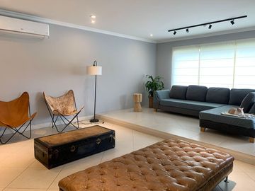 CASA EN VENTA, 6 AMBIENTES, SAN SEBASTIAN, AREA 10