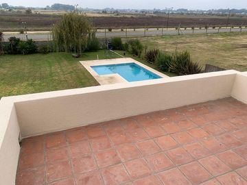 CASA EN VENTA, 6 AMBIENTES, SAN SEBASTIAN, AREA 10