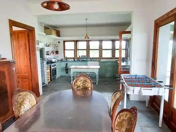 Casa en venta - 3 Dormitorios 3 Baños - Cocheras - 10.071Mts2 - La Macarena, Exaltación de la Cruz
