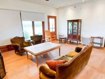 Casa en venta - 3 Dormitorios 3 Baños - Cocheras - 10.071Mts2 - La Macarena, Exaltación de la Cruz