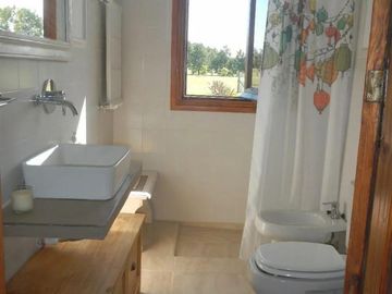 Casa en venta - 3 Dormitorios 3 Baños - Cocheras - 10.071Mts2 - La Macarena, Exaltación de la Cruz