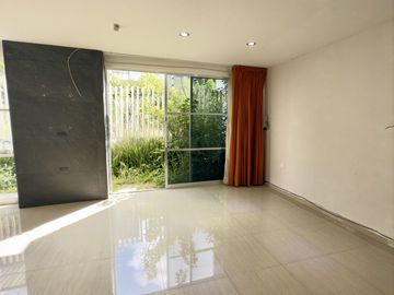 Casa espaciosa y con colindancia a área verde en Fracc. Morada del Quetzal
