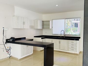 Casa espaciosa y con colindancia a área verde en Fracc. Morada del Quetzal