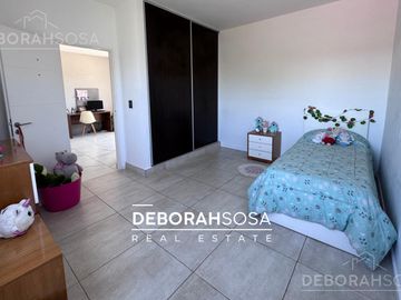 Casa en Venta 5 ambientes al Agua - El Cantón Escobar