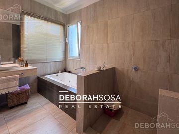 Casa en Venta 5 ambientes al Agua - El Cantón Escobar