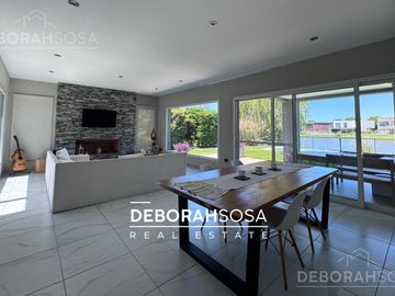 Casa en Venta 5 ambientes al Agua - El Cantón Escobar