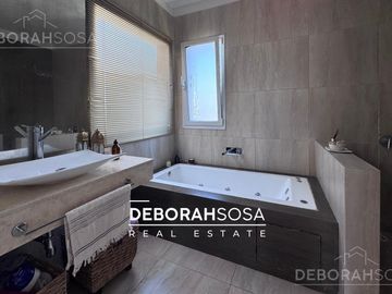 Casa en Venta 5 ambientes al Agua - El Cantón Escobar
