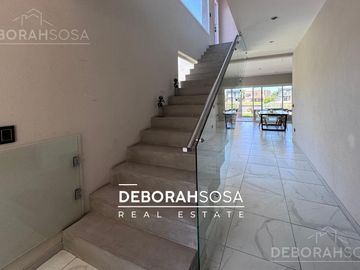 Casa en Venta 6 ambientes al Agua con Piscina - El Cantón Escobar