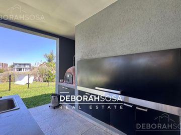 Casa en Venta 5 ambientes al Agua - El Cantón Escobar