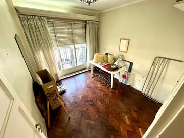 DEPARTAMENTO 4 AMBIENTES CON DEPENDENCIA EN MONSERRAT VENTA