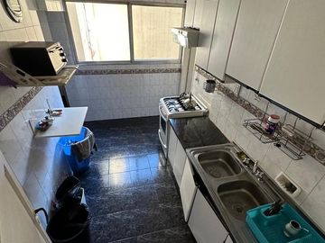 DEPARTAMENTO 4 AMBIENTES CON DEPENDENCIA EN MONSERRAT VENTA