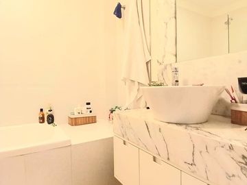 NUEVO INGRESO PENTHOUSE EN LOS MOLINOS- INTEGRAMENTE RECICLADO