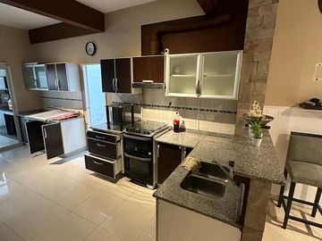 HERMOSA CASA EN VENTA  -COUNTRY CLUB VENADO II - CANNING