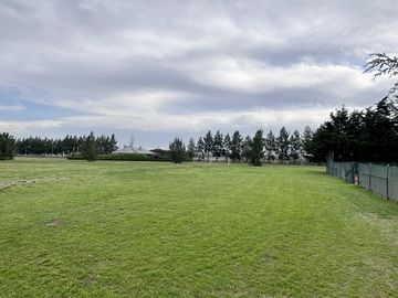 Casa en Altos del Casco, Zárate. Terreno de 620 m2. Parque, pileta, galería y parrilla.