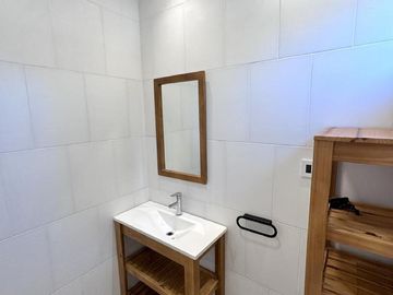 Casa en Altos del Casco, Zárate. Terreno de 620 m2. Parque, pileta, galería y parrilla.
