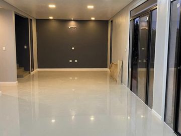 Casa en Altos del Casco, Zárate. Terreno de 620 m2. Parque, pileta, galería y parrilla.