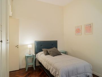 Venta Departamento 3 ambientes excelente estado en Recoleta.