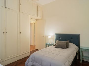 Venta Departamento 3 ambientes excelente estado en Recoleta.