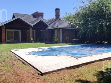 Casa en  El Ombu