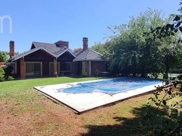 Casa en  El Ombu