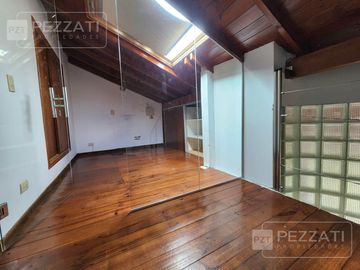 Casa en  alquiler por 24 meses. Z/ Stella Maris. 3 dormitorios. Escritorio . Parque. Garage doble. Playroom