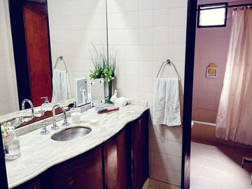 CASA DE 4 AMB  SOBRE LOTE DE 8,66X35