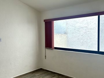CASA EN VENTA CON SEGURIDAD EN JARDINES BELLAVISTA, TLALNEPANTLA DE BAZ