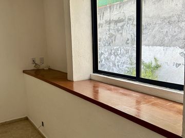 CASA EN VENTA CON SEGURIDAD EN JARDINES BELLAVISTA, TLALNEPANTLA DE BAZ