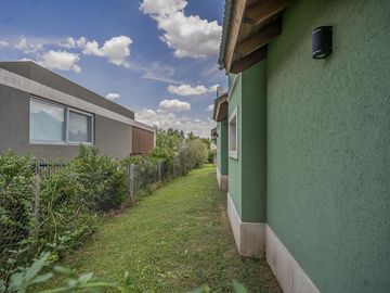Casa 4 ambientes en Venta. Club de campo La Concepción Lujan