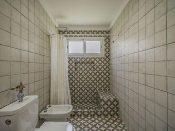 Casa 4 ambientes en Venta. Club de campo La Concepción Lujan